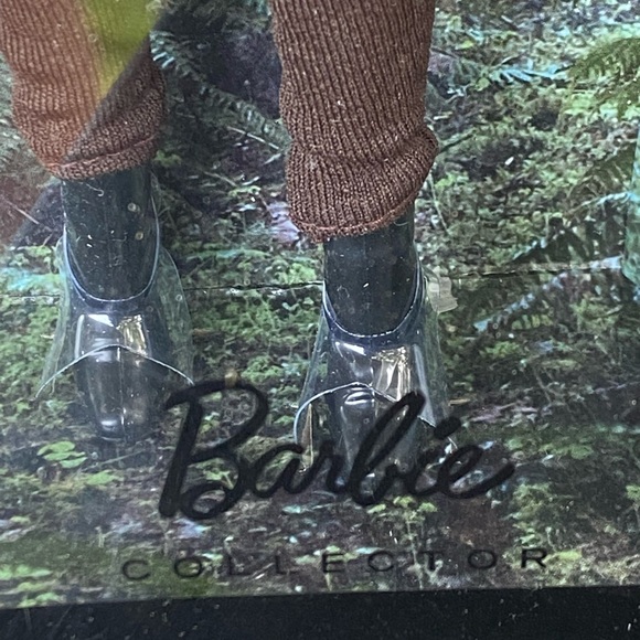 Bella Doll the Twilight Saga Breaking Dawn Part 2 Barbie Collector Pink Label - Picture 7 of 9